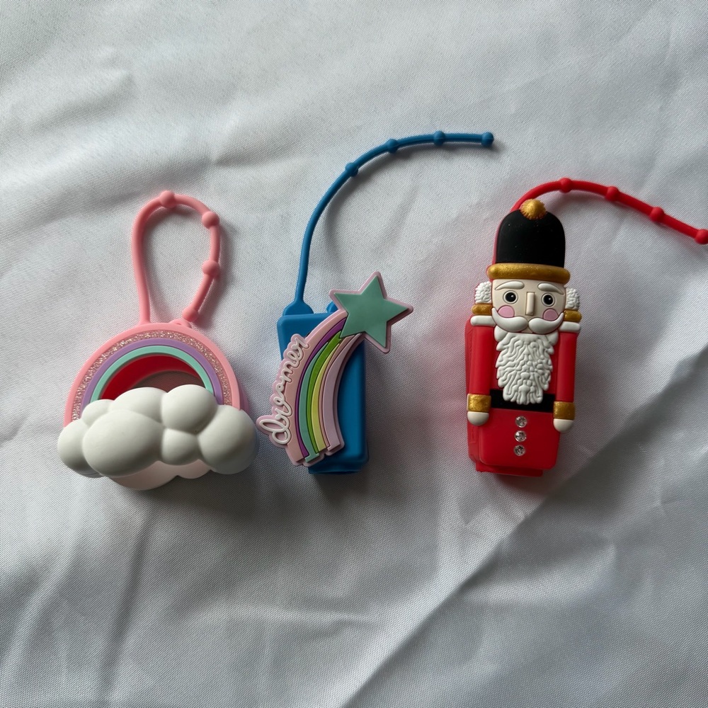 Lot of 3 Bath & Body‎ Works pocket hand sanitizer holders pink blue red